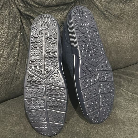 Under armour slip on shoe
M8 - Picture 3 of 4